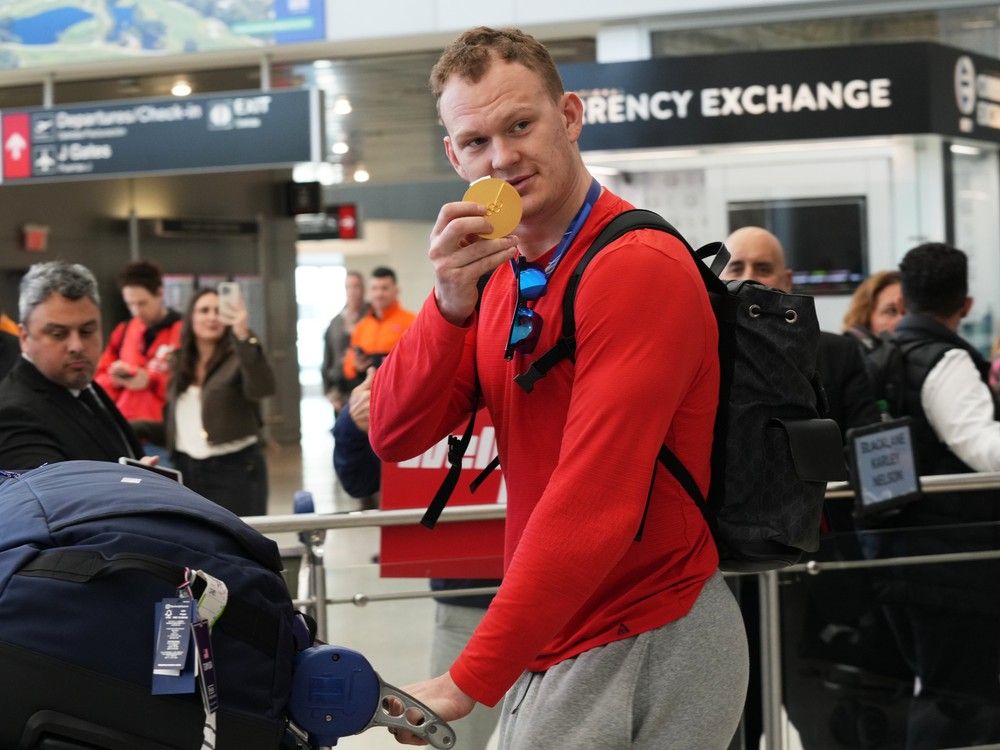U.S. Olympic men's team leaves icy stain on hockey that won't go away