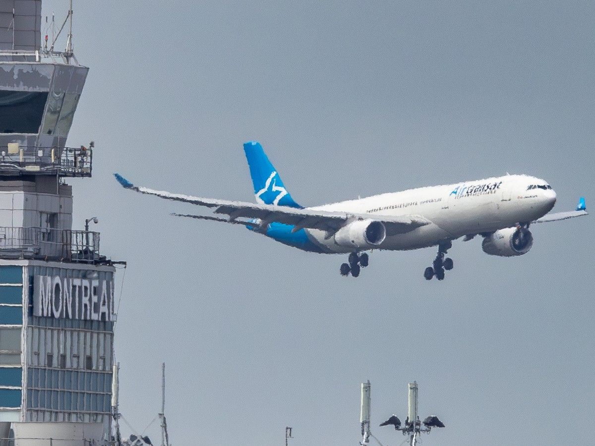 Péladeau fails in attempt to take control of Air Transat