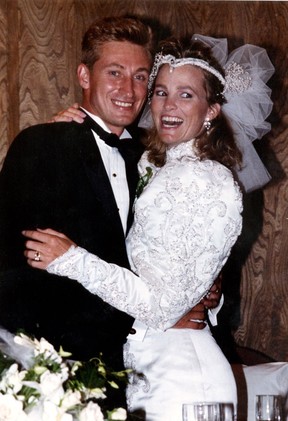 Who is Wayne Gretzky's wife? Meet Janet Jones
