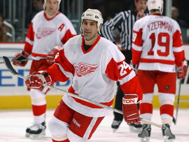 Chris Chelios is leaving his advisory role with Red Wings