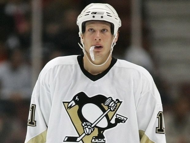 Jordan Staal learned of trade from Penguins to brother's