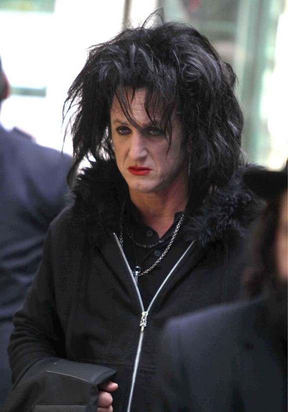 Sean Penn = Robert Smith National Post