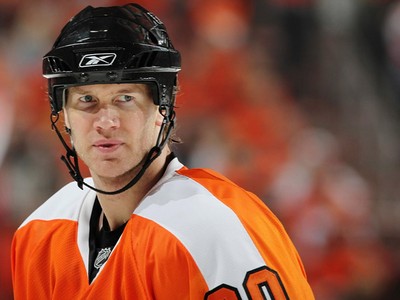 Philadelphia Flyers: Why Chris Pronger Needs to Sit Out Round 1