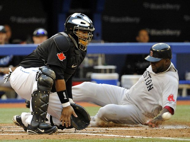 Red Sox 9, Blue Jays 4: Varitek blast grounds Jays