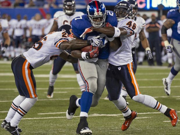 Giants waive Greg Jones, starting middle linebacker for 2011