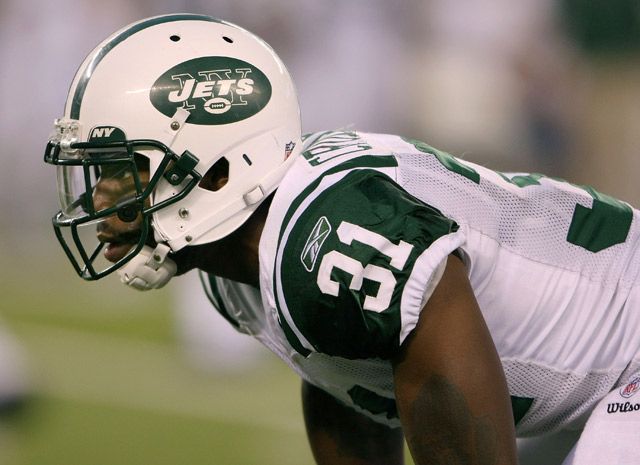 NFL's hottest man? Might be Jets' sweats-wearing Revis