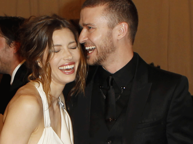 Jessica Biel Shows Off Engagement Rock With Justin Timberlake At The Met  Gala