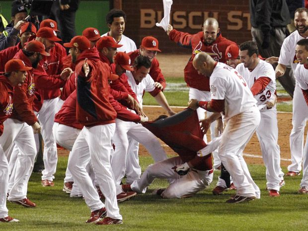 World Series 2011: St Louis Cardinals celebrate win from 2-time losers  Texas Rangers