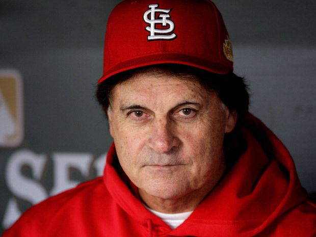 Internet calls out Tony La Russa for nearly falling asleep during