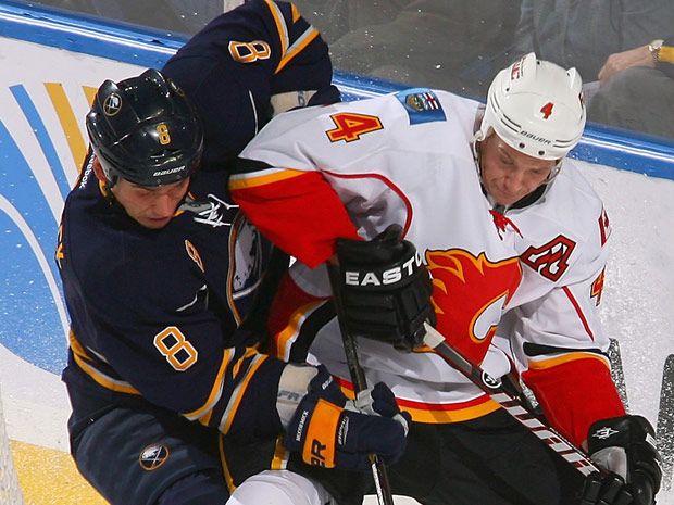 Henrik Karlsson stands tall, but Calgary Flames falter to Buffalo Sabres