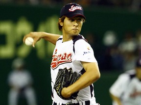 Yu Darvish's son, Shoei Darvish, is getting some work in in front of d