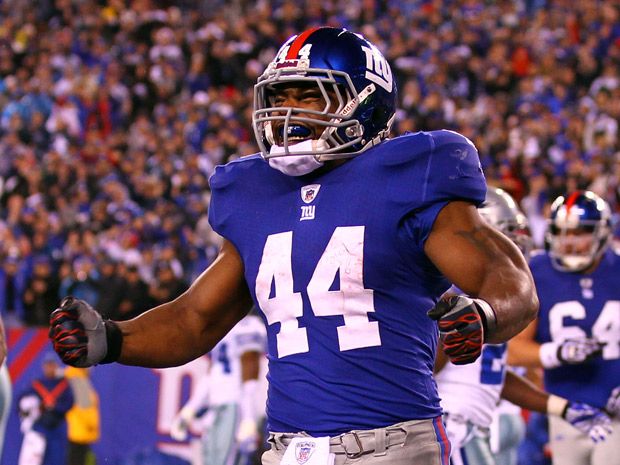 New York Giants running back Henry Hynoski (45) reacts with the