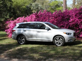 The new Infiniti JX is a minivan for people who don't like to drive minivans.