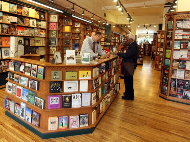 Bookseller Nicholas Hoare addresses Ottawa store closure | National Post