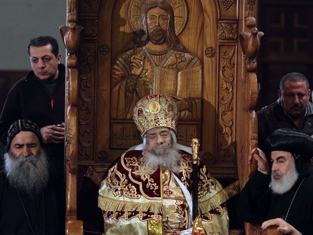 Pope Shenuda III death: Coptic Christians mourn leader's death as