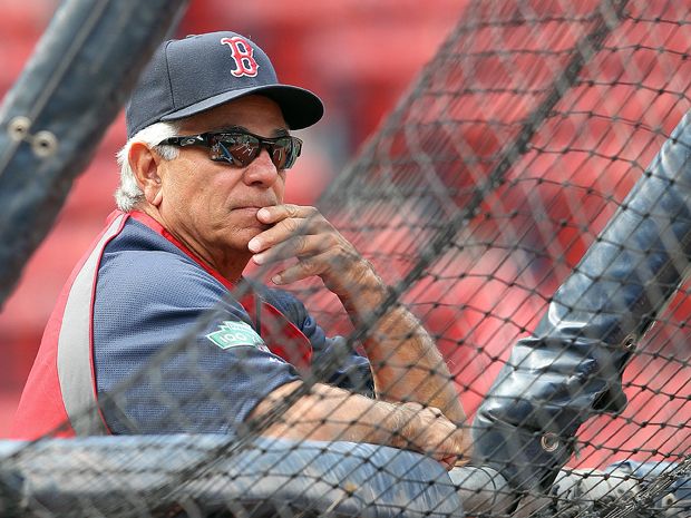 RED SOX: Bobby Valentine criticizes Kevin Youkilis, then apologizes