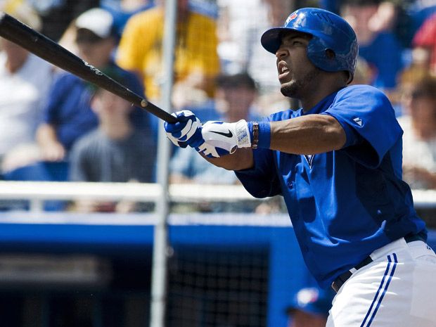 Edwin Encarnacion admits he's been swinging with one hand recently