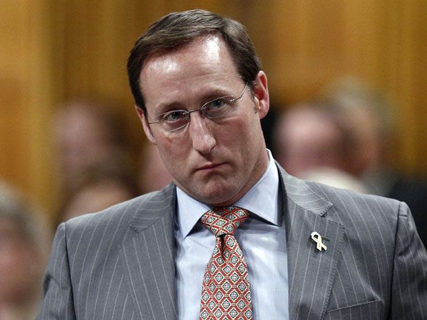 Peter MacKay back in hot seat with latest DND procurement bungle: John ...