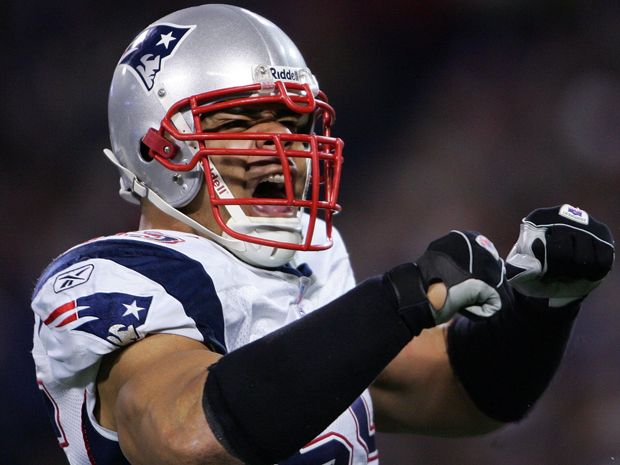 NFL's Junior Seau Dies In Suspected Suicide