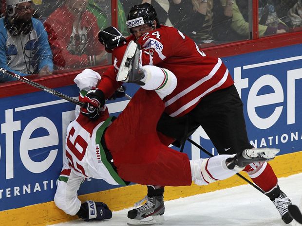 This Mom Who Breastfed At Her Own Hockey Game Is Canada's New Hero