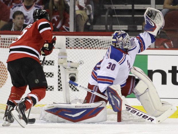 Devils prove they won't fear Rangers in playoffs with statement