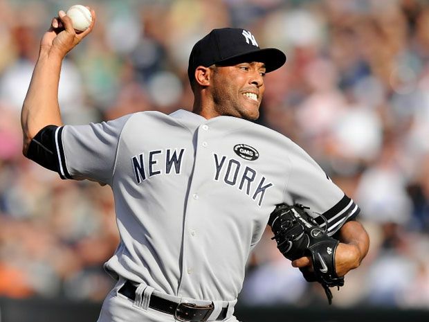 Mariano Rivera pitches batting practice at the New York Yankees' News  Photo - Getty Images