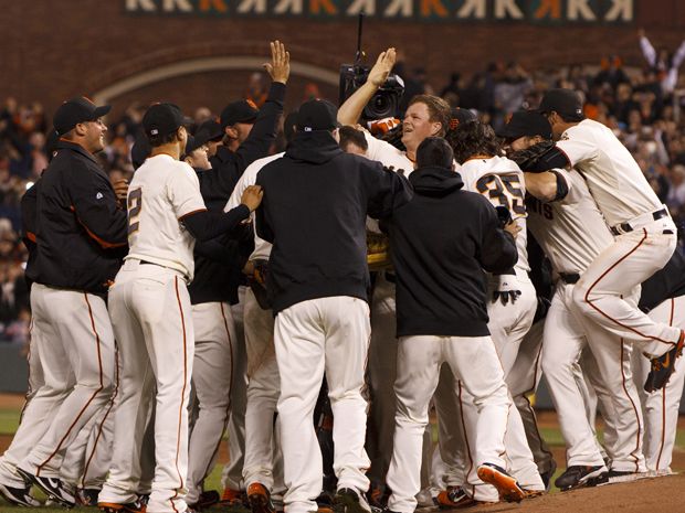 Matt Cain throws perfect game as Giants win 10-0