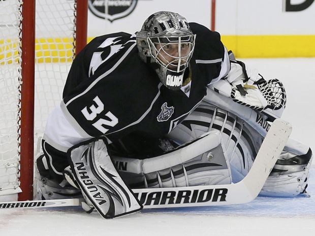 Jonathan Quick 08'09 ROOKIE White Los Angeles Kings Game Worn