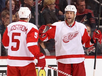 Todd Bertuzzi injures knee during NHL comeback attempt - Sports Illustrated