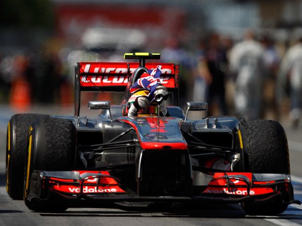 McLaren unveils MP4-27 with the hope for 2012 championship