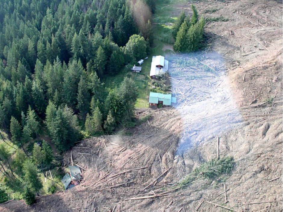Johnsons Landing landslide rescue resumed dispite falling debris