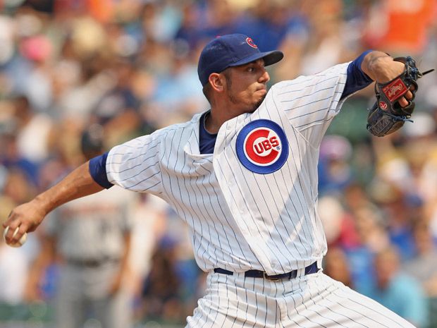 Chicago Cubs president Theo Epstein throws terrible first pitch - Sports  Illustrated