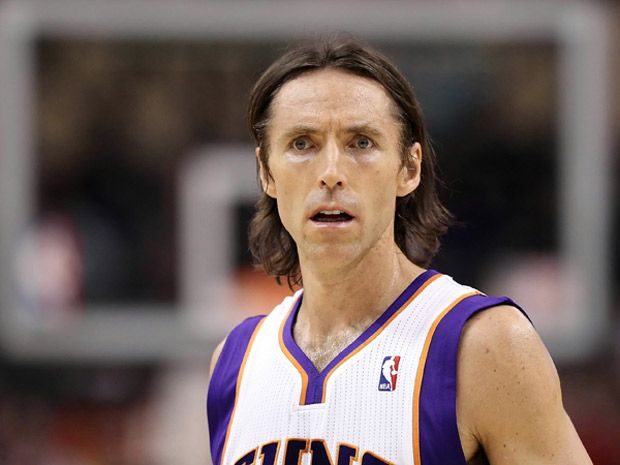 Steve Nash Owes Los Angeles Lakers More Than What He's Giving Them