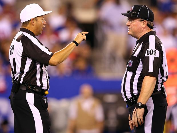 Ed Hochuli, N.F.L. Referee, Has Long Had Fan Support - The New York Times