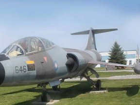 A CF-104 at the RCAF Museum at CFB Trenton.