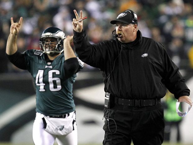 Eagles Close To Clearing Vick, McCoy But Will Be Without Celek