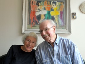 Elaine Waddington and Melvin Shipman are typical of today’s young-at-heart snowbirds who have no intention of sitting still when trading snow shovels for swimsuits.