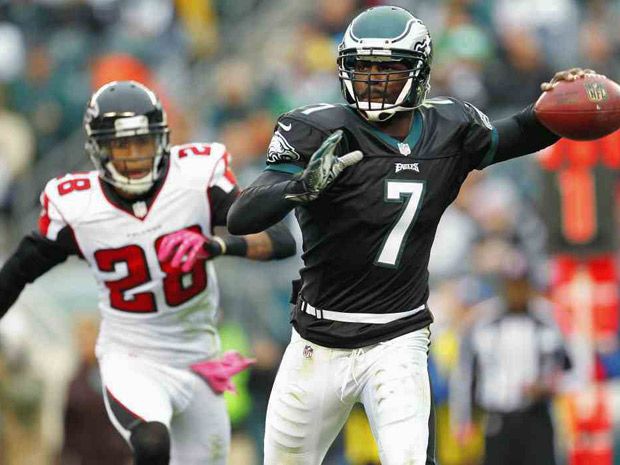 Vick Takes His First Steps Back - The New York Times