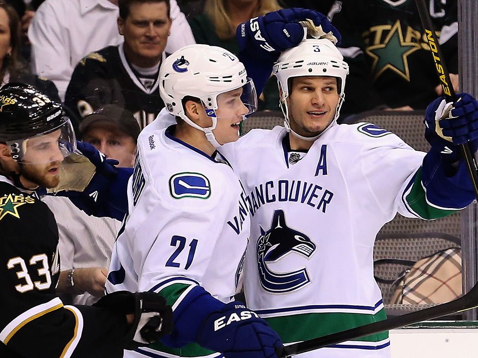 Fan-fave alumni Kevin Bieksa to retire from NHL in Vancouver ceremony