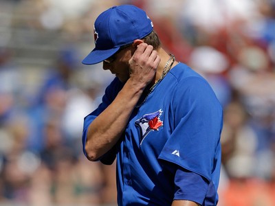 Cecil's return to Jays marred by miscues