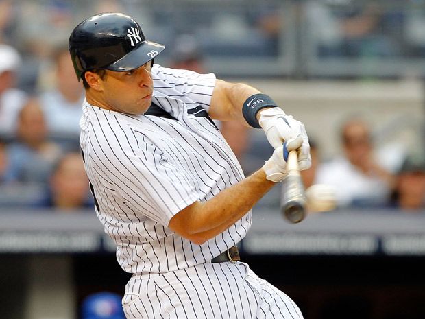 Yankees' Mark Teixeira out of WBC with strained right wrist, will