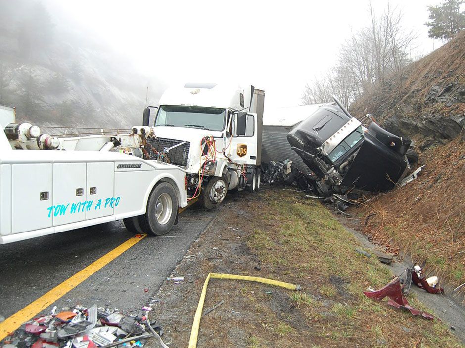 Six Killed in Chain-Reaction Crash on Missouri Interstate - The New York  Times