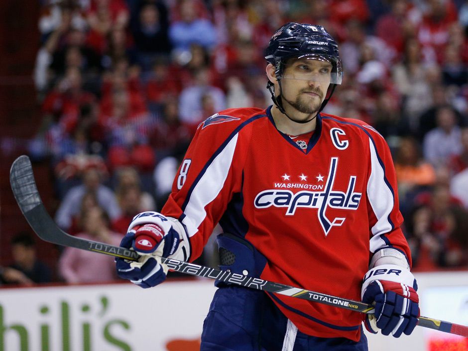 Caps players distracted from Alex Ovechkin's Cup celebration by boobs