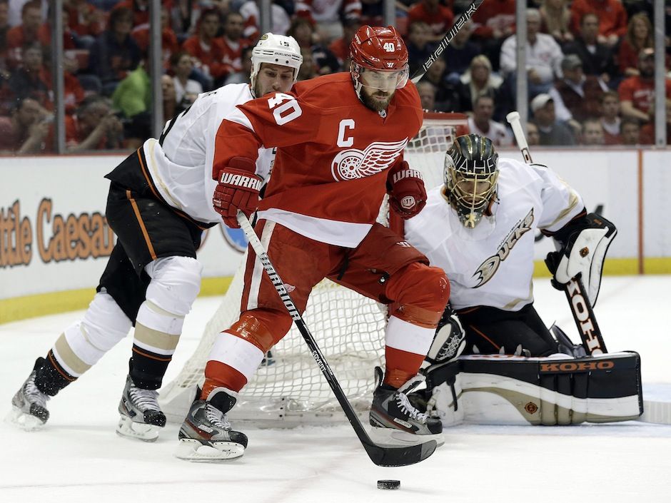 Red Wings Raymond In Goal-Scoring Slump - Is It Time To Worry?