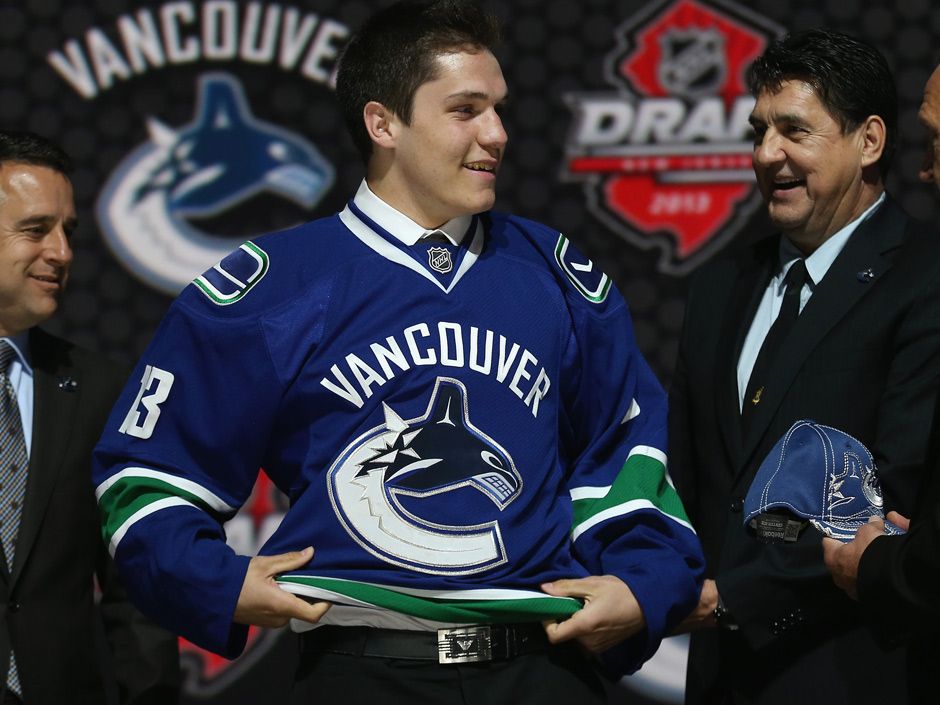 Vancouver Canucks Replica Home Jersey - Bo Horvat - Youth