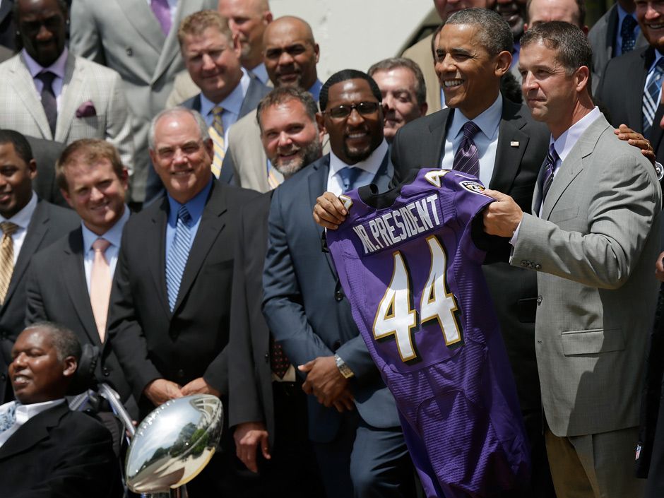 Obama welcomes Super Bowl champion Saints to White House 