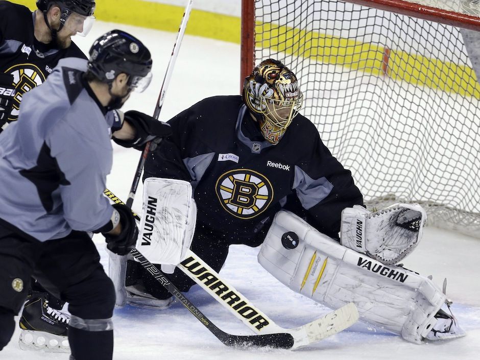 Bruins goalie Tuukka Rask banged up in loss to Devils