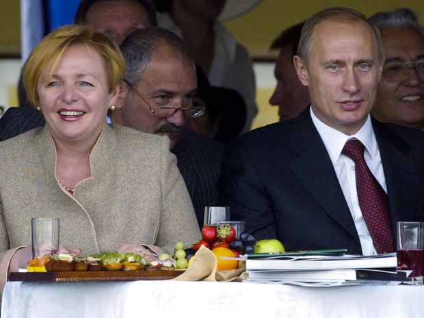 Vladimir Putin and Lyudmila Putina: Russia's first lady has had enough |  National Post