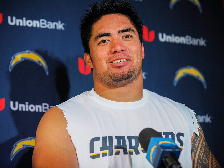 Manti Te'o is getting used to NFL life with the Chargers