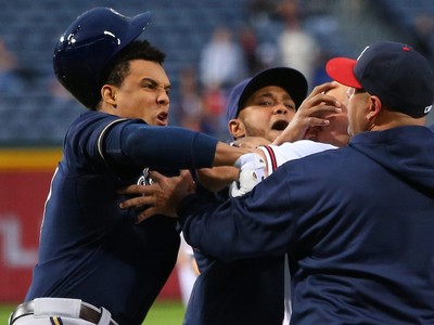 Benches clear after Carlos Gomez homers, argues with Braves and